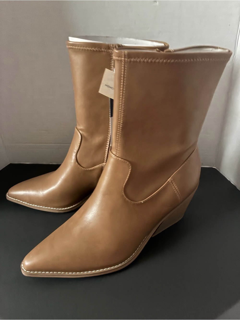 Universal Brown Pointed-Toe Wedge Ankle Boots